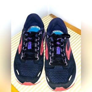 Brooks adrenaline gts athletic shoes
